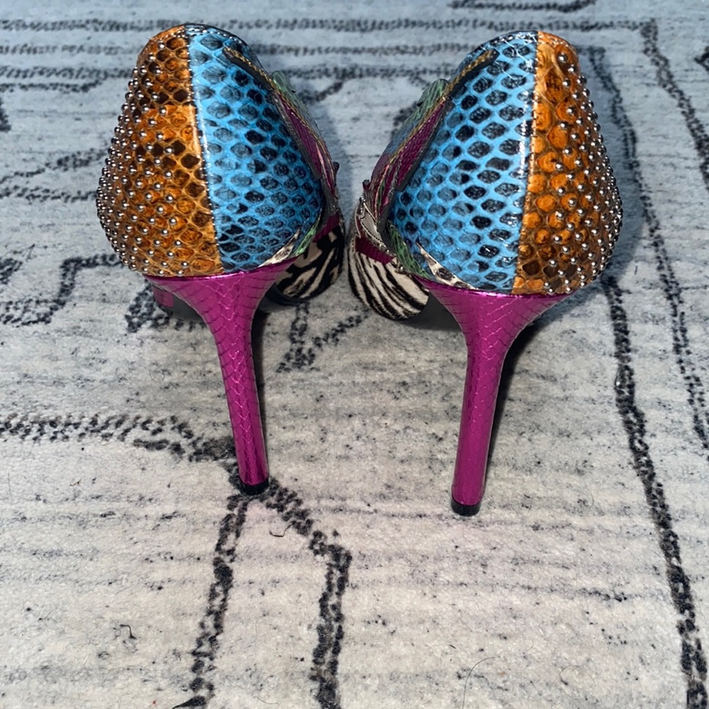 YSL unique pumps - Picture 3 of 4